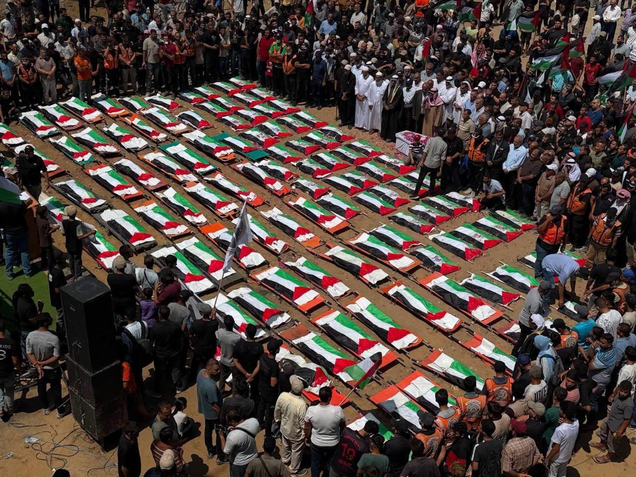 Gaza’s cry today is clear: Enough.

112 bodies—children, mothers, and fathers—were finally recovered from the rubble with bare hands and basic tools.

Killed under relentless bombardment, they waited years for the simple right to a proper burial.

This is Gaza: a place denied basic human rights, in both life and death.
😔🇵🇸💔🙏
God is our sufficient disposer.
https://chuffed.org/project/179480-help-mohammad-in-gaza-rebuild-after-unimaginable-loss
#gaza   #palestine #privacy #painting  #usa #HEalth #HAmburg #HA #  #france  #canada #lebanon #freepalestine 
#IRan